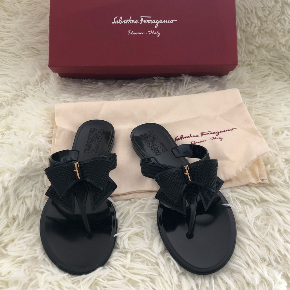 Salvatore Ferragamo Flip Flop Sandals (Free Dior Lip Glow) - Picture 2 of 8